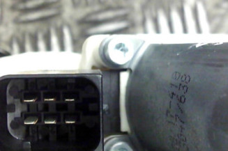 Leve vitre electrique avant droit MERCEDES CLASSE C 203 Photo n°1