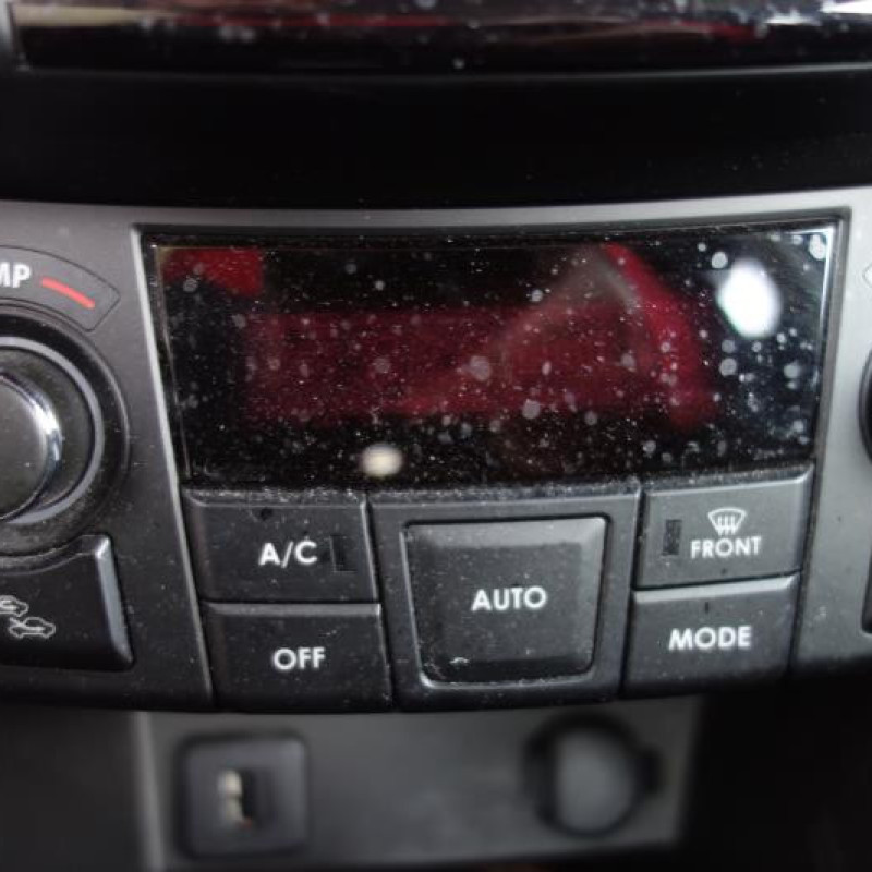 Poignee porte avant gauche SUZUKI SWIFT 4 Photo n°10