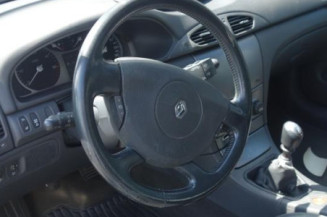 Calandre RENAULT LAGUNA 2