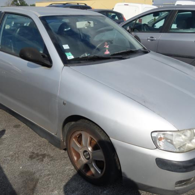 Trappe d'essence SEAT IBIZA 2 Photo n°5