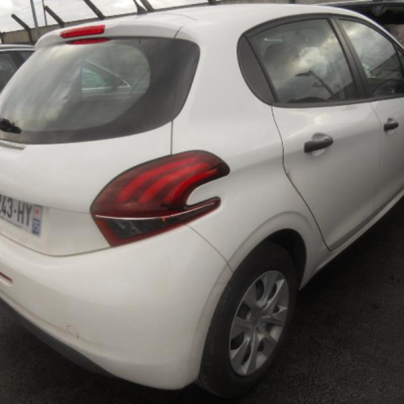 Interrupteur de leve vitre avant droit PEUGEOT 208 1 Photo n°7