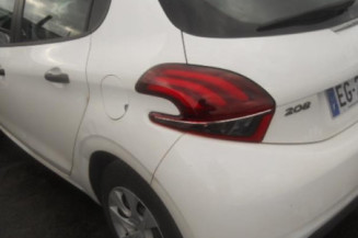 Interrupteur de leve vitre avant droit PEUGEOT 208 1
