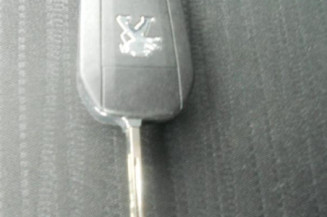Interrupteur de leve vitre avant droit PEUGEOT 208 1
