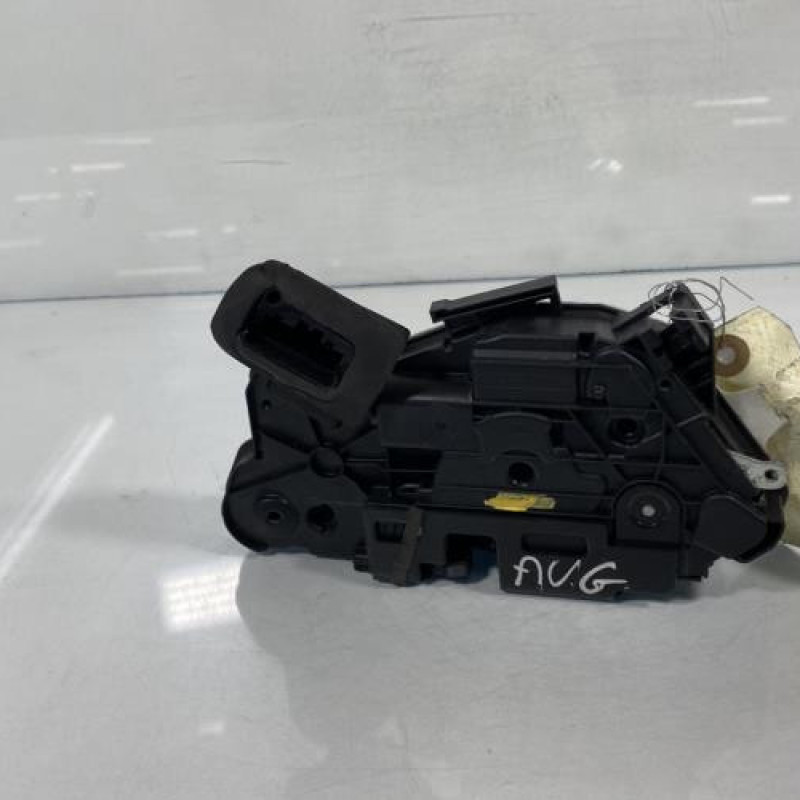 Serrure avant gauche VOLKSWAGEN GOLF 6 Photo n°3