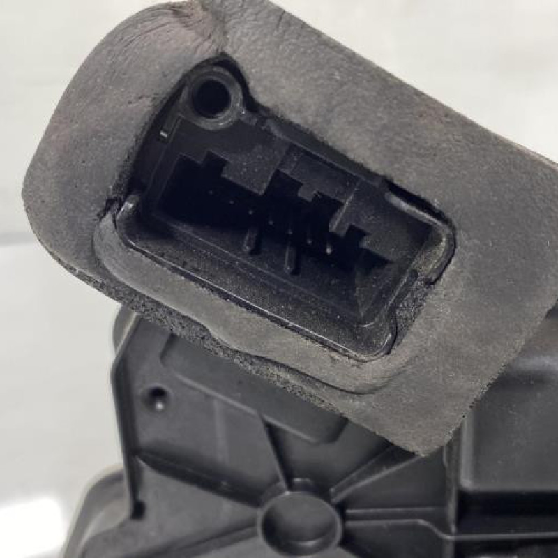 Serrure avant gauche VOLKSWAGEN GOLF 6 Photo n°4