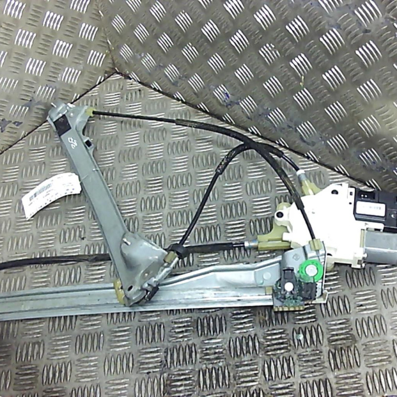 Leve vitre electrique avant droit RENAULT LAGUNA 3 Photo n°1