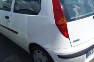 Optique avant principal gauche (feux)(phare) FIAT PUNTO 2