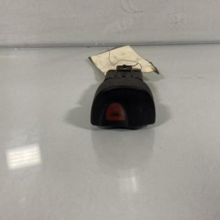 Bouton de warning RENAULT MEGANE 1 Photo n°1