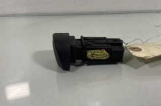 Bouton de warning RENAULT MEGANE 1