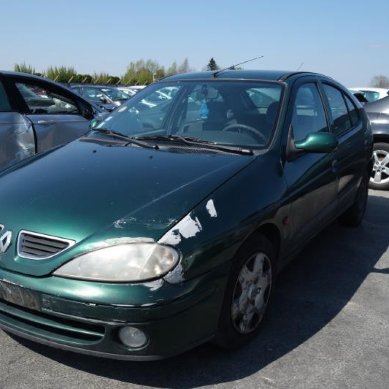 Ceinture arriere gauche RENAULT MEGANE 1 Photo n°4