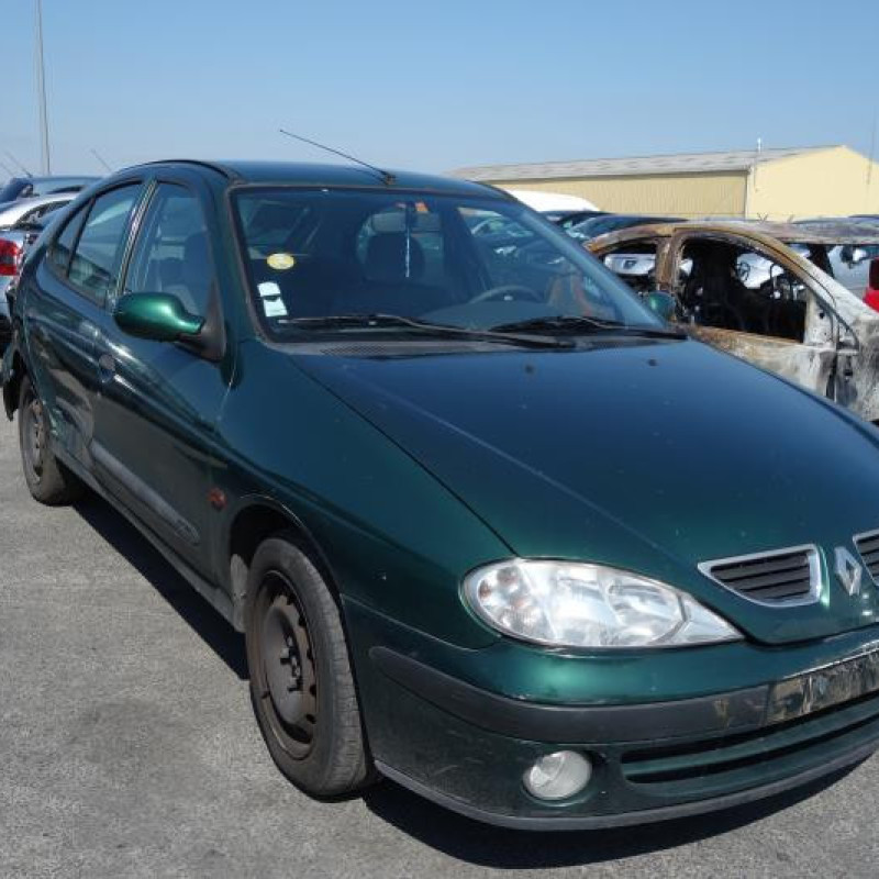 Ceinture arriere gauche RENAULT MEGANE 1 Photo n°5