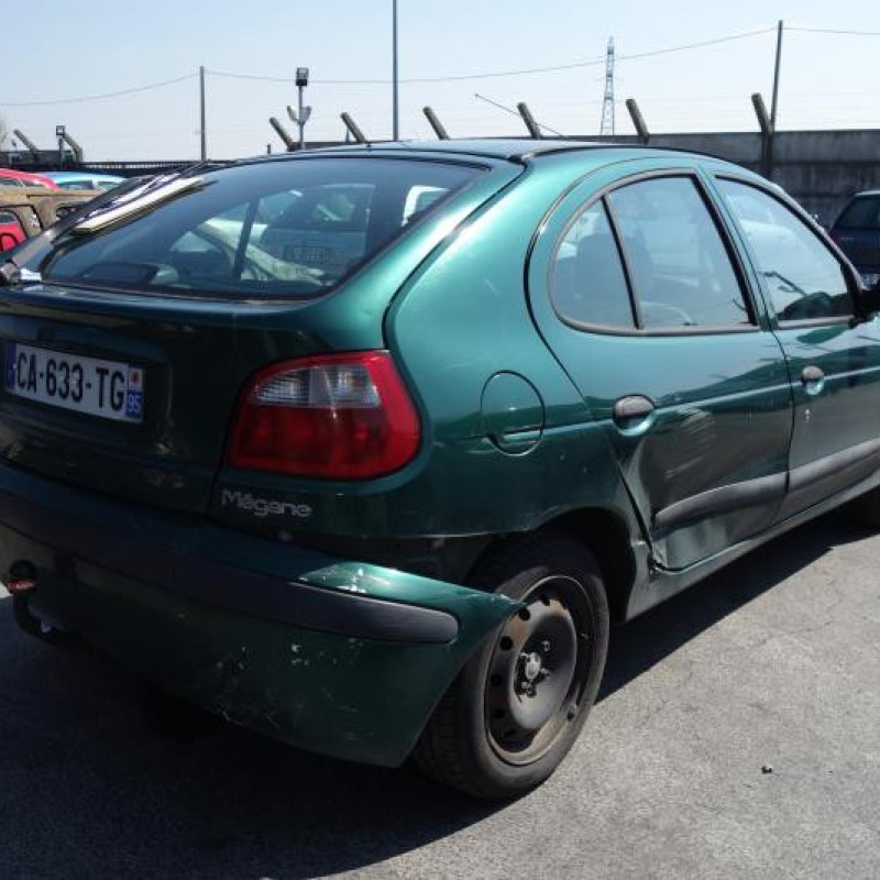 Ceinture arriere gauche RENAULT MEGANE 1 Photo n°6