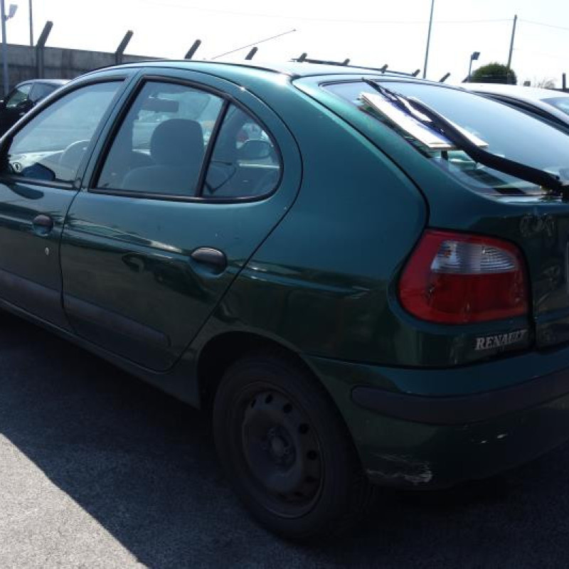 Ceinture arriere gauche RENAULT MEGANE 1 Photo n°7