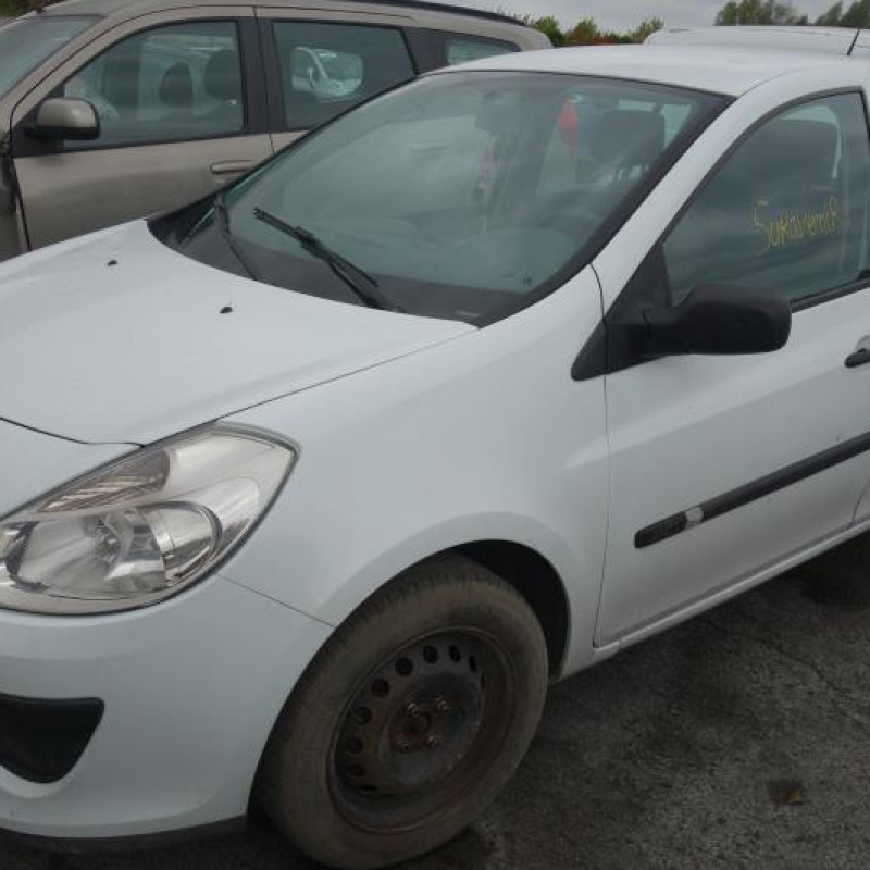Pretensionneur de ceinture avant gauche RENAULT CLIO 3 Photo n°4
