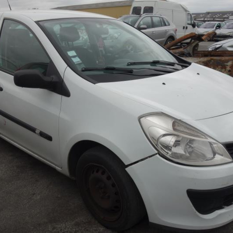 Pretensionneur de ceinture avant gauche RENAULT CLIO 3 Photo n°5