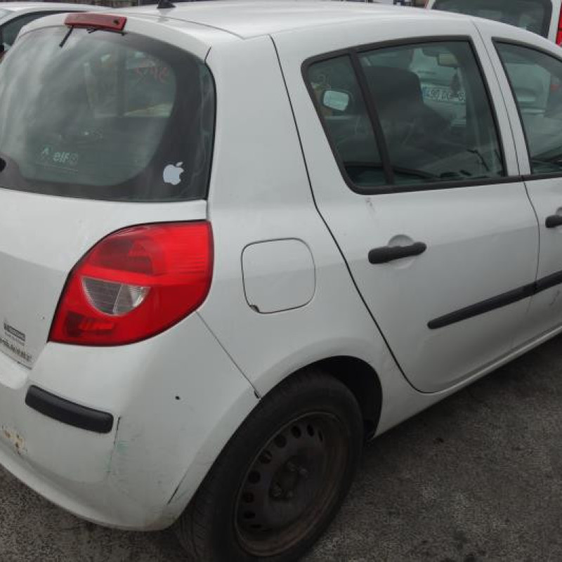 Pretensionneur de ceinture avant gauche RENAULT CLIO 3 Photo n°6