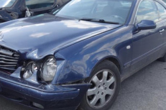 Retroviseur droit MERCEDES CLASSE CLK 208