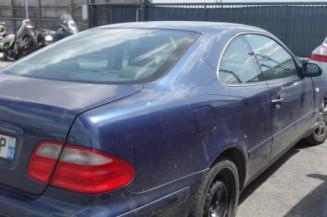Retroviseur droit MERCEDES CLASSE CLK 208