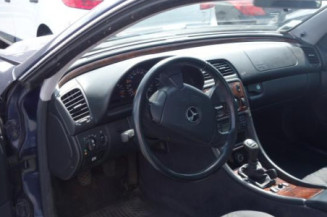 Retroviseur droit MERCEDES CLASSE CLK 208