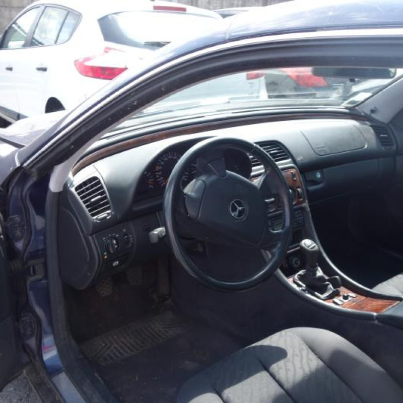 Retroviseur droit MERCEDES CLASSE CLK 208 Photo n°8