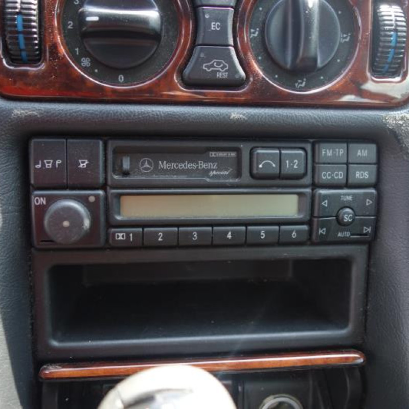 Retroviseur droit MERCEDES CLASSE CLK 208 Photo n°9