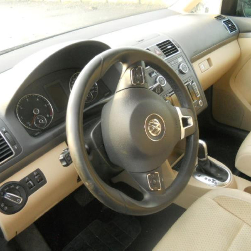 Pretensionneur de ceinture avant droit VOLKSWAGEN TOURAN 2 Photo n°9