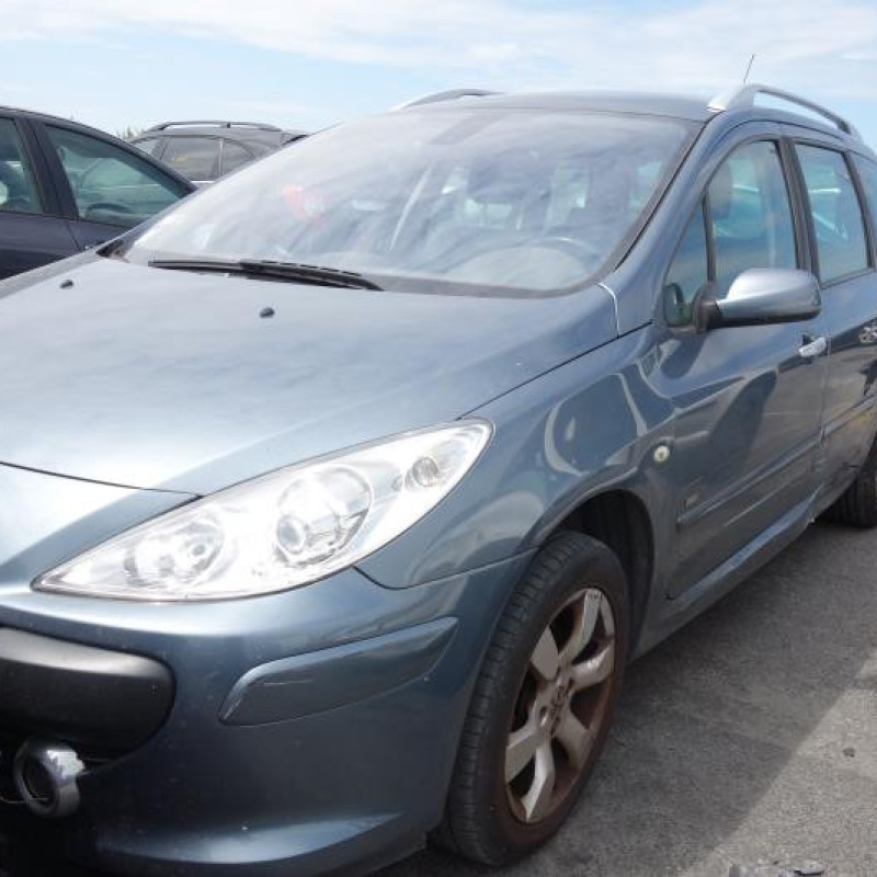 Attache ceinture arriere gauche PEUGEOT 307 Photo n°4