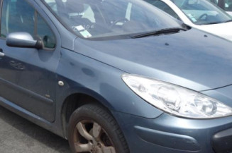 Attache ceinture arriere gauche PEUGEOT 307