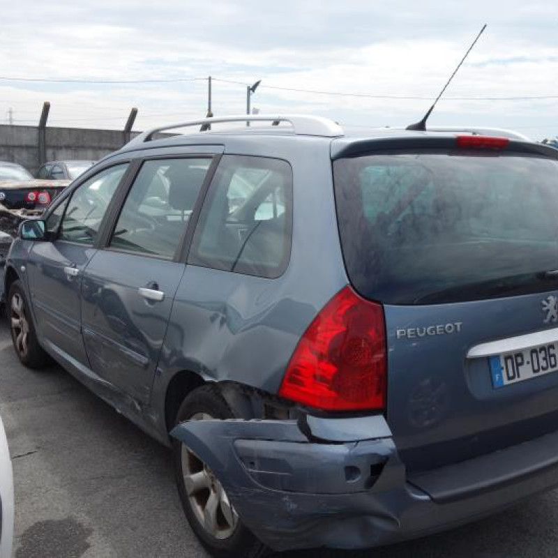 Attache ceinture arriere gauche PEUGEOT 307 Photo n°7