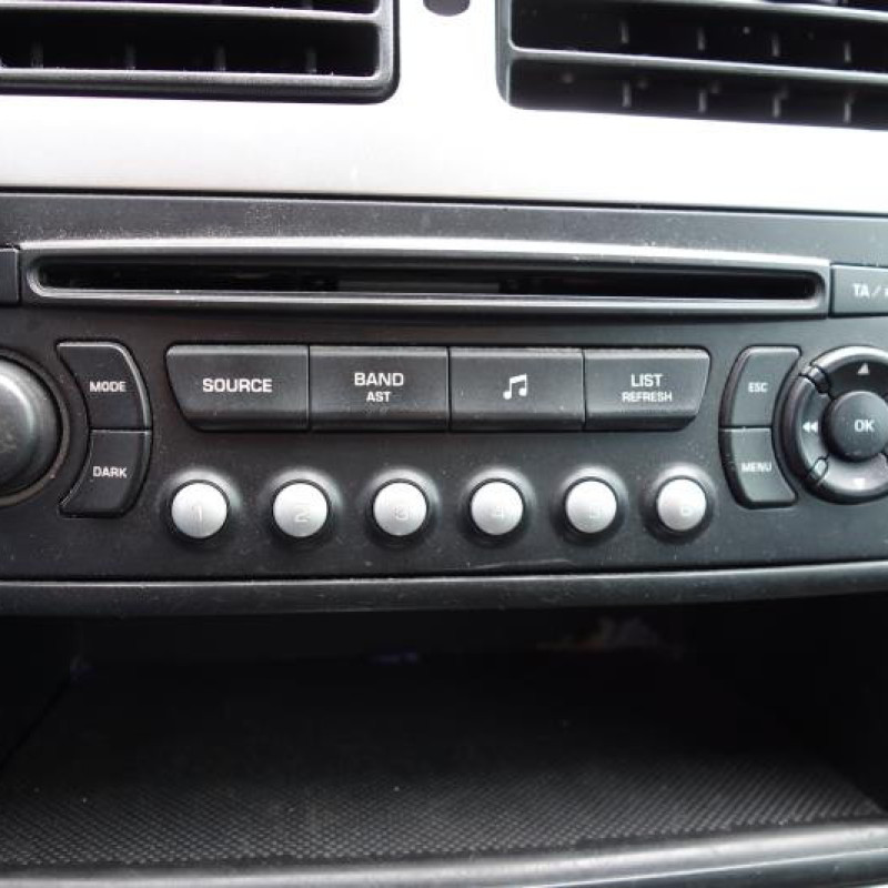 Attache ceinture arriere gauche PEUGEOT 307 Photo n°10