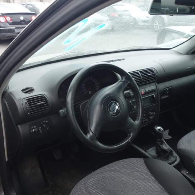 Porte arriere gauche SEAT LEON 1 Photo n°9