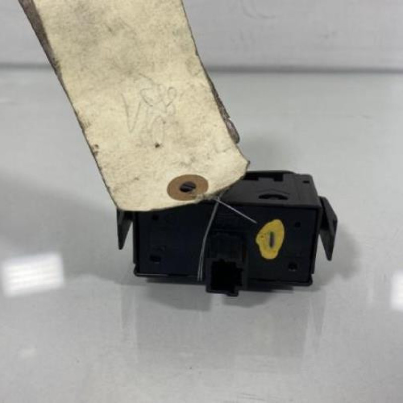 Bouton de warning DACIA SANDERO 2 Photo n°3