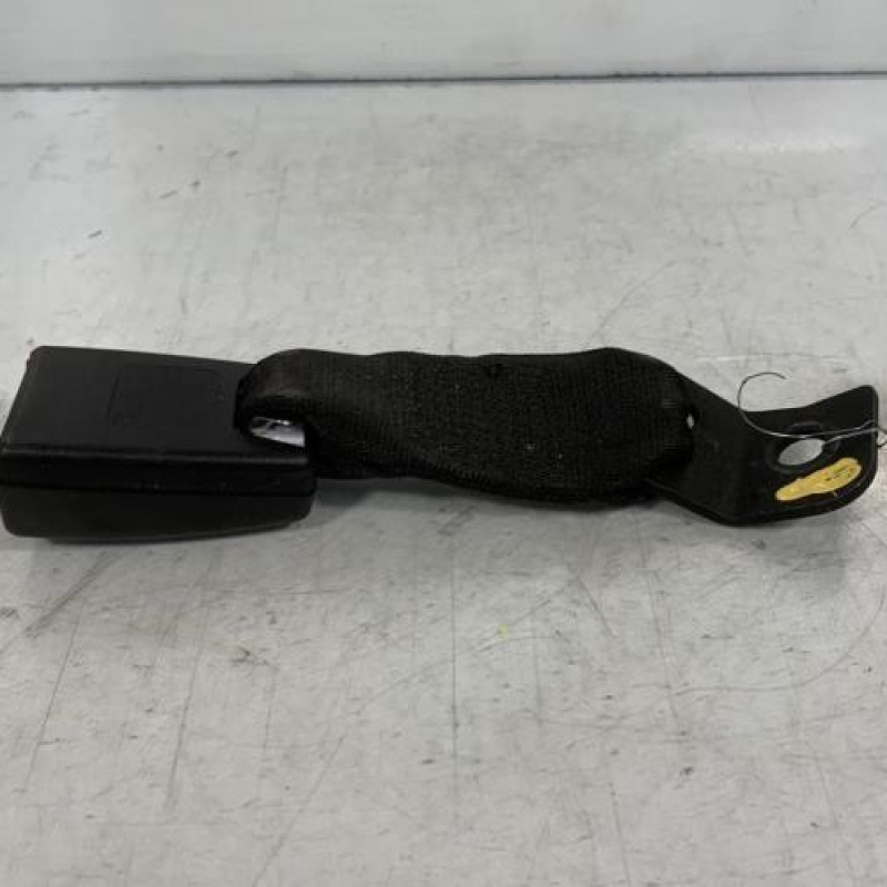 Attache ceinture arriere droit BMW SERIE 3 E92 Photo n°1