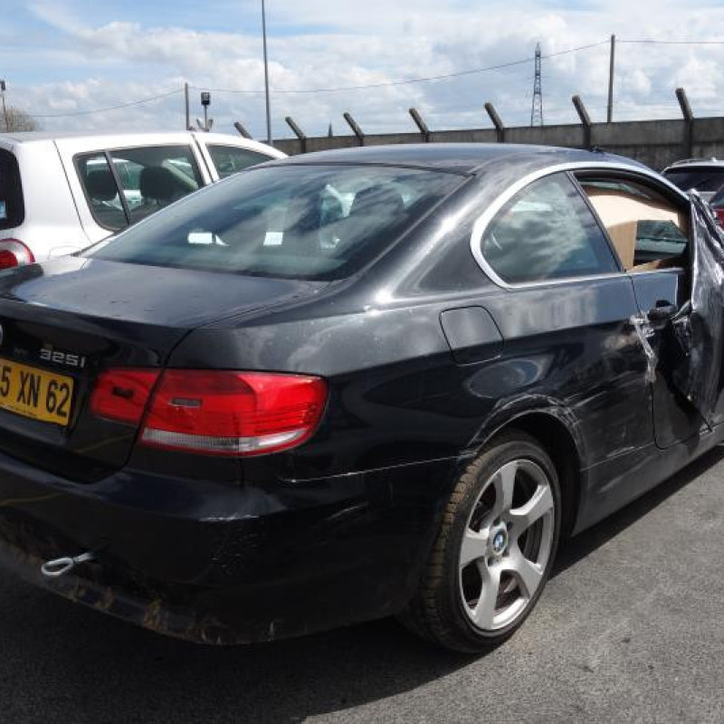 Attache ceinture arriere gauche BMW SERIE 3 E92 Photo n°6