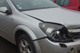 Poignee porte avant gauche OPEL ASTRA H
