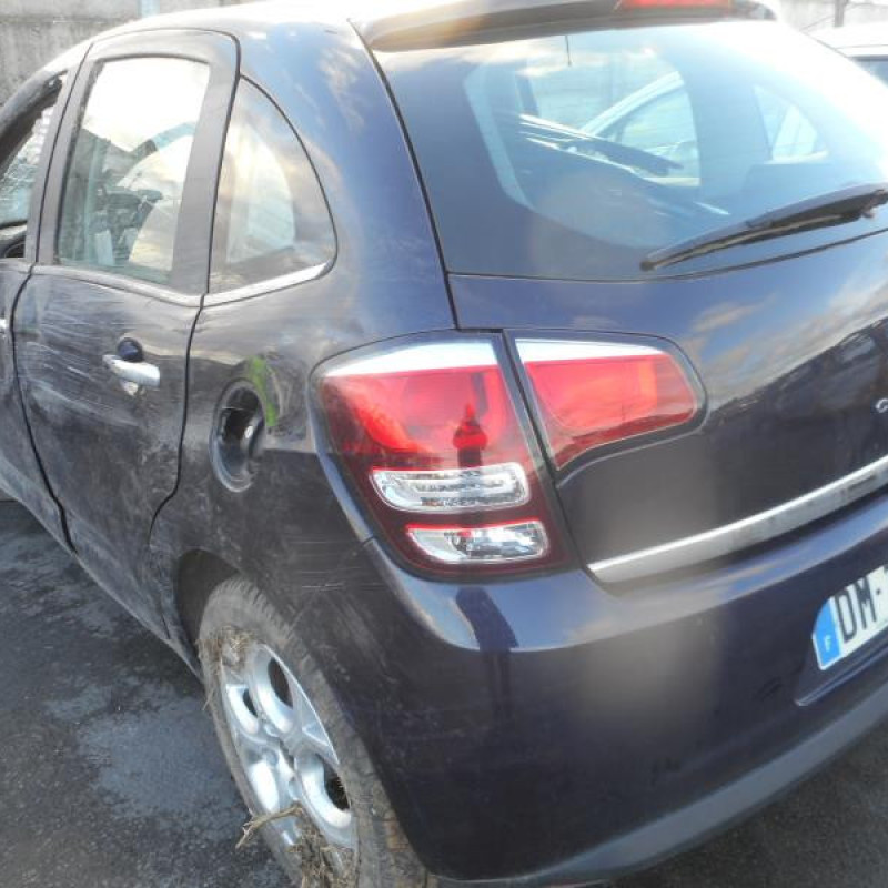 Attache ceinture avant droit CITROEN C3 2 Photo n°7