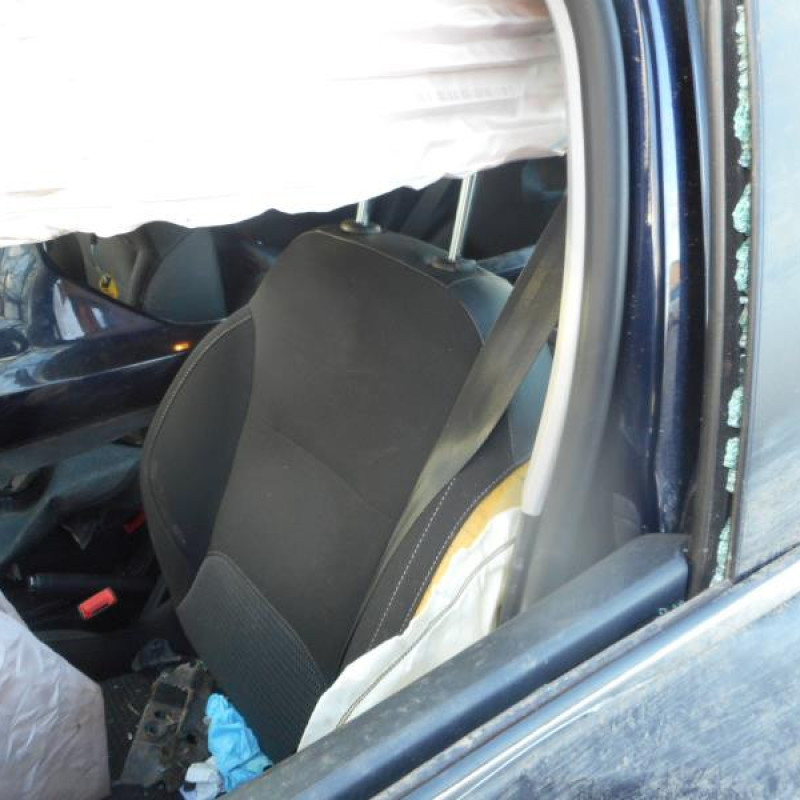 Attache ceinture avant droit CITROEN C3 2 Photo n°9