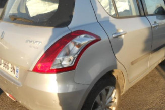 Bouton de warning SUZUKI SWIFT 4