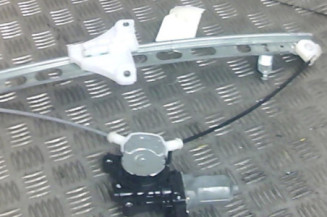 Leve vitre electrique avant droit SUZUKI SWIFT 4 Photo n°1