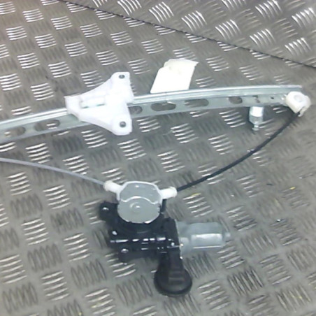 Leve vitre electrique avant droit SUZUKI SWIFT 4 Photo n°1