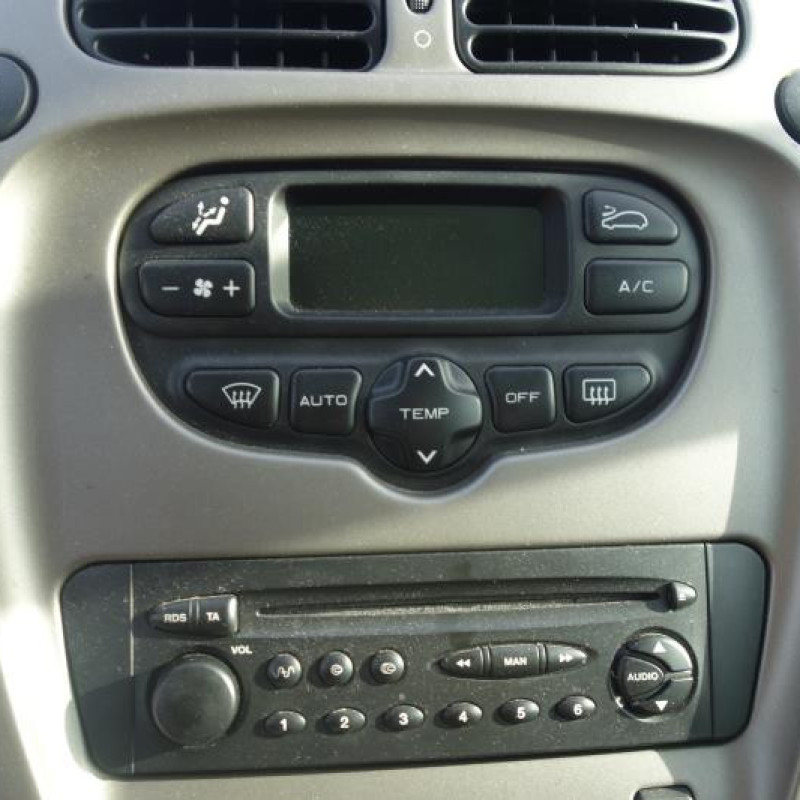 Etrier avant droit (freinage) CITROEN XSARA PICASSO Photo n°7
