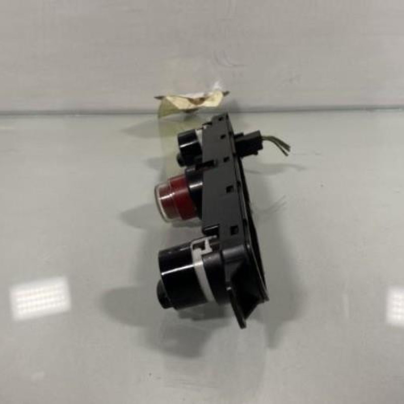 Bouton de warning FIAT 500 2 Photo n°2