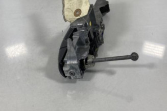 Poignee porte avant gauche PEUGEOT 208 1
