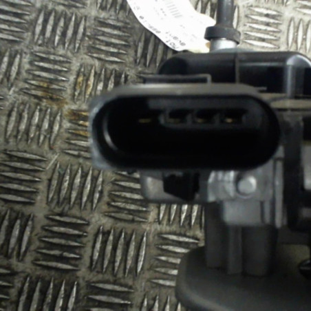 Moteur essuie glace avant PEUGEOT 208 1