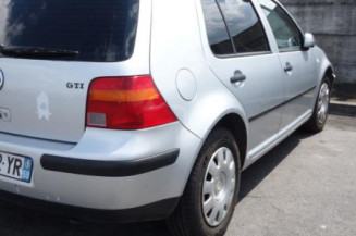 Renfort pare choc arriere (traverse) VOLKSWAGEN GOLF 4
