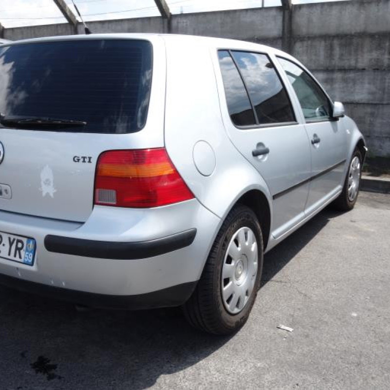 Renfort pare choc arriere (traverse) VOLKSWAGEN GOLF 4 Photo n°4
