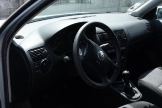 Renfort pare choc arriere (traverse) VOLKSWAGEN GOLF 4