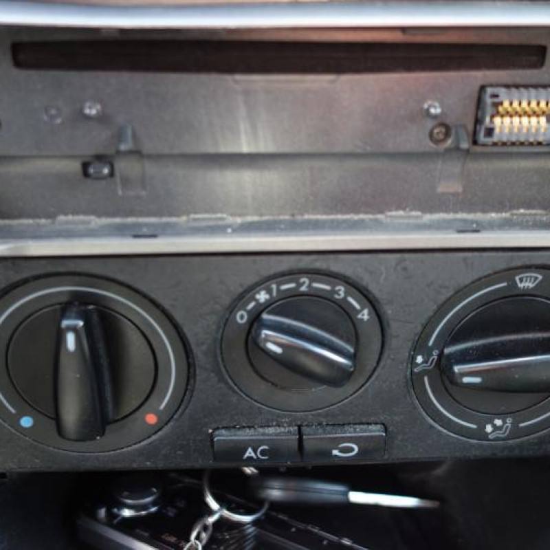 Renfort pare choc arriere (traverse) VOLKSWAGEN GOLF 4 Photo n°9