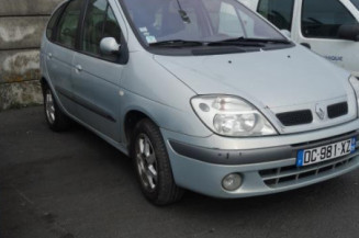 Poignee interieur avant droit RENAULT SCENIC 1