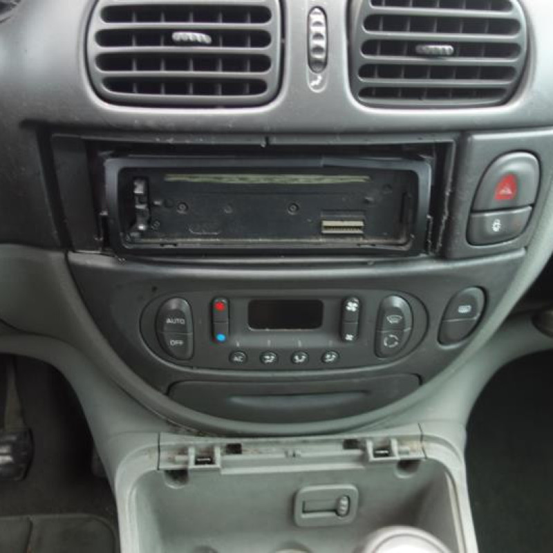 Poignee interieur avant droit RENAULT SCENIC 1 Photo n°9